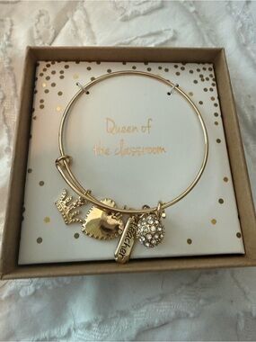Charming Charlie Gold 'Queen of the Classroom' Charm Bangle